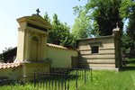 Město Plzeň nově opravilo hrobky na hřbitově u kostela Všech svatých na Roudné, na snímku hrobka rodiny průmyslníka Klotze.