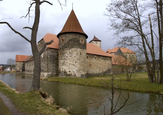 Ve Velharticích se poběží o hradní klíč, na Švihově se pochlubí čerstvě odkrytou gotickou dlažbou a zámek Kozel bude hostit tradiční trhy.