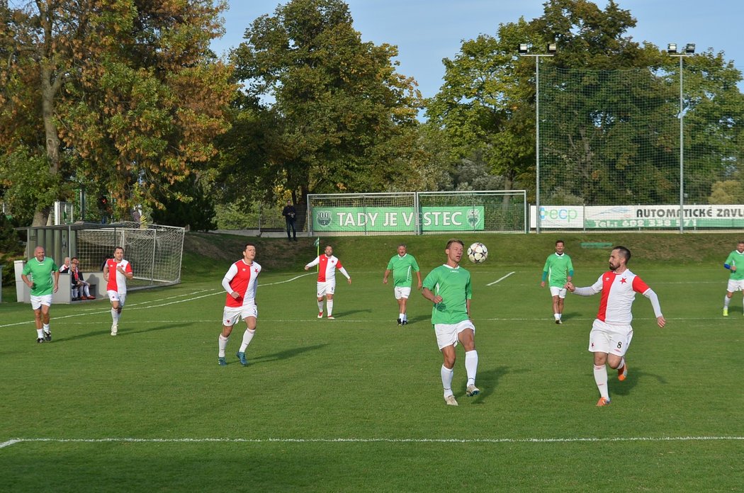 Hrdličkovi se s tátou (†56) rozloučili na fotbalovém hřišti