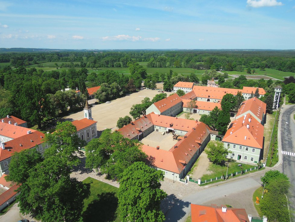 Na seznam UNESCO se Kladruby dostaly jako první hřebčín na světě.