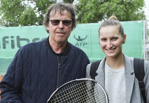 Markéta Vondroušová už léta piluje styl pod vedením legendy Jiřího Hřebce v klubu I.ČLTK Praha Markéta Vondroušová už léta piluje styl pod vedením legendy Jiřího Hřebce v klubu I.ČLTK Praha