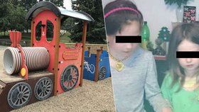 Obě holčičky podle policie strávily noc v dřevěném vláčku na hřišti v Bohnicích.