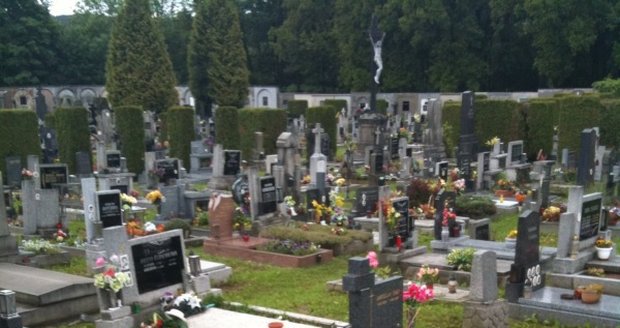 Na českokrumlovském hřbitově je vše připraveno k pietnímu aktu