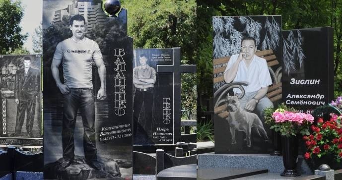 Ruští mafiání chtějí být vidět i po smrti.