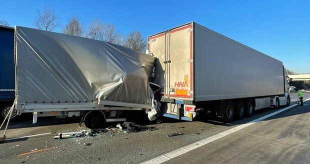 Hromadná nehoda na D1 ve směru na Prahu: Na místě je i vrtulník