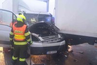 D1 u Brna zastavila nehoda šesti aut: Tři zranění! Kilometrová kolona se už rozjela