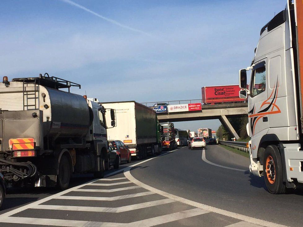 Ministr dopravy Dan Ťok (za ANO) připustil, že na dálnici D1 může v létě probíhat až devět oprav úseků najednou.