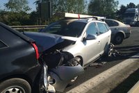 Hromadná nehoda na D11: U Prahy se srazilo 7 aut