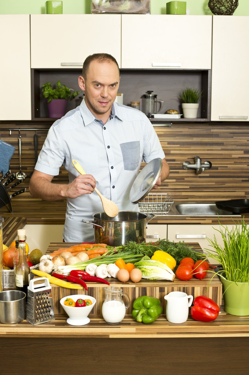 Diváci televize Nova přišli o recepty experimentátora Ládi Hrušky.