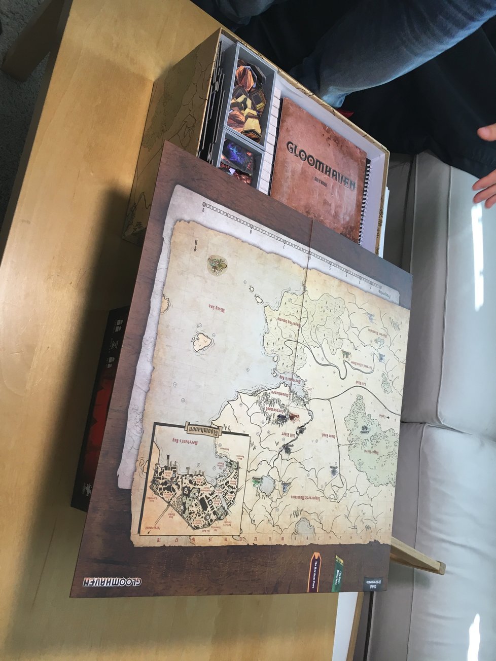 V Davidově sbírce nechybí ani Gloomhaven, který se dostal na první pozici žebříčku nejlepších her na světě.