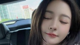 Zemřela během pracovní cesty do Malajsie, zřejmě na infarkt