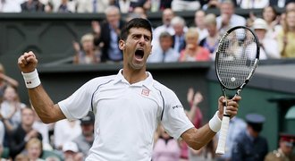 Djokovič slaví třetí titul! Ve finále Wimbledonu udolal Federera