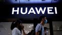 Huawei v Česku bezpečnostní prověrku na stupni tajné nedostane. Žádost sama stáhla a řeší, co dál