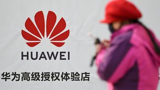 USA přitvrzují vůči Huawei. Doplatíte na to, reagují Číňané