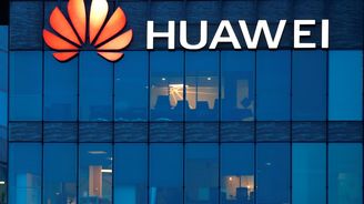 Sešupu čínské Huawei na českém trhu kvůli sankcím využili Švédové