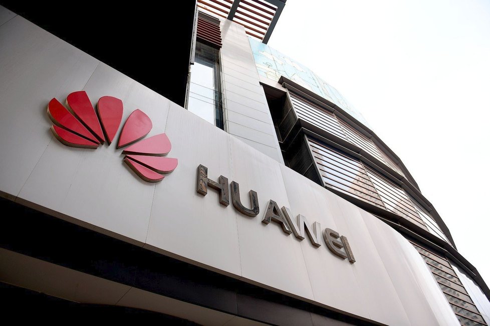 Huawei čelí na Západě dlouhodobě problémům, poslední omezení ze strany amerických společnosti může uškodit jeho prodejům mimo Čínu