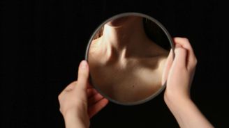 Vážila jsem 27 kilo. Okolí chválilo, jak hubnu, zatím co mně šlo o život Vážila jsem 27 kilo. Okolí chválilo, jak hubnu, zatím co mně šlo o život