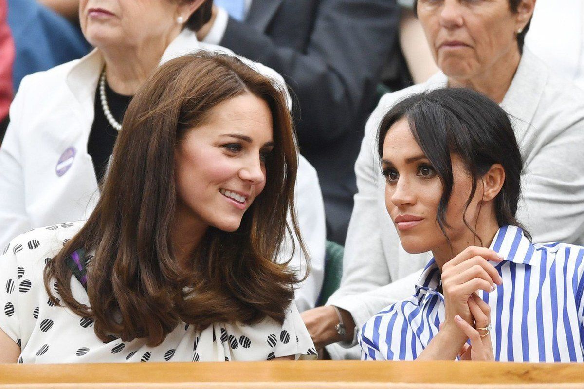 Vévodkyně Kate a Meghan na Wimbledonu.