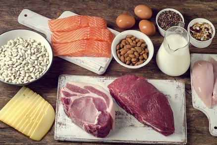 Hubněte tučnými jídly: Jídelníček na jeden den podle revoluční diety MMT