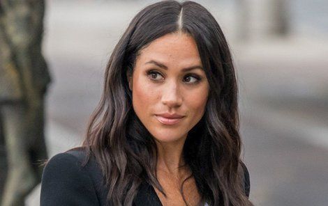 Meghan dává zaměstnancům pořádně zabrat.