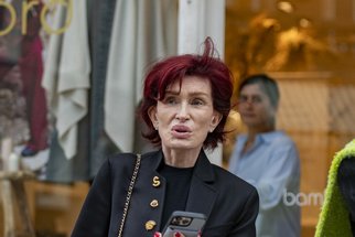 Sharon Osbourne zhubla injekcemi na hubnutí a varuje. Které celebrity je vyzkoušely?