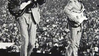 Unikátní fotky z legendárního koncertu Beatles na stadionu Shea v New Yorku