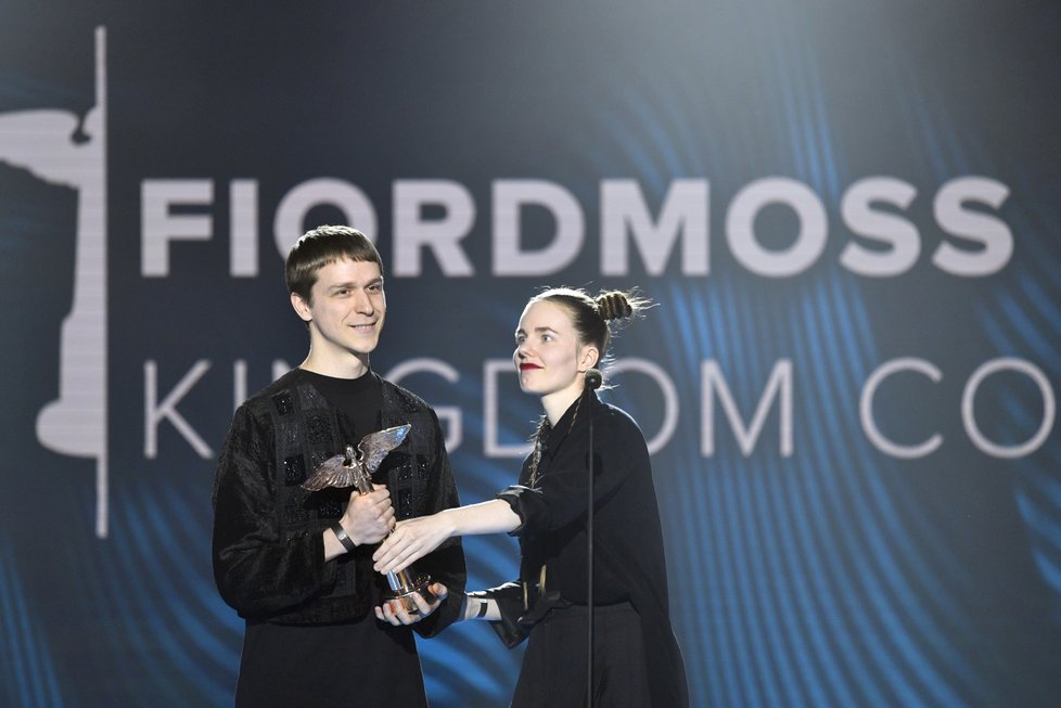 Petra Hermanová a Jan Boroš ze skupiny Fiordmoss s cenou Anděl v kategorii elektronika za album Kingdom Come. Ceny za nejlepší hudební počiny uplynulého roku byly předány 20. března 2018 v pražském Fóru Karlín.