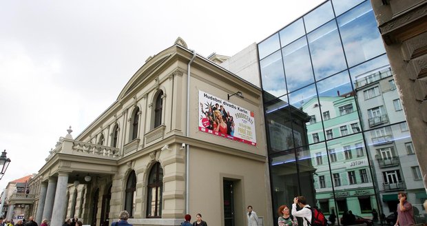 Karlínské divadlo řeší koronavirové nejistoty po svém. Čeká nás muzikálové léto pod širým nebem