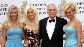 Hugh Hefner a jeho přítelkyně