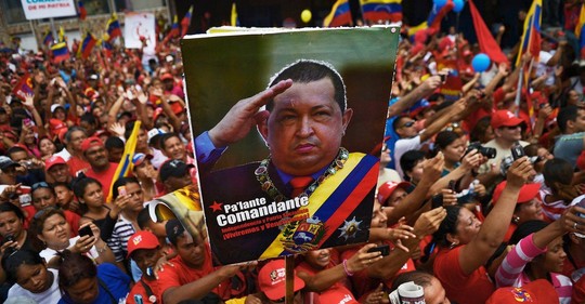 Příběh Venezuely: Proč bolívarská revoluce Huga Cháveze skončila brutálním diktátorským režimem
