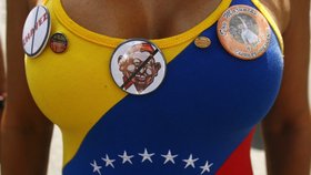 Tahle prsa posílají prezidentu Chávezovi jasný vzkaz: U vlády ho už nechtějí