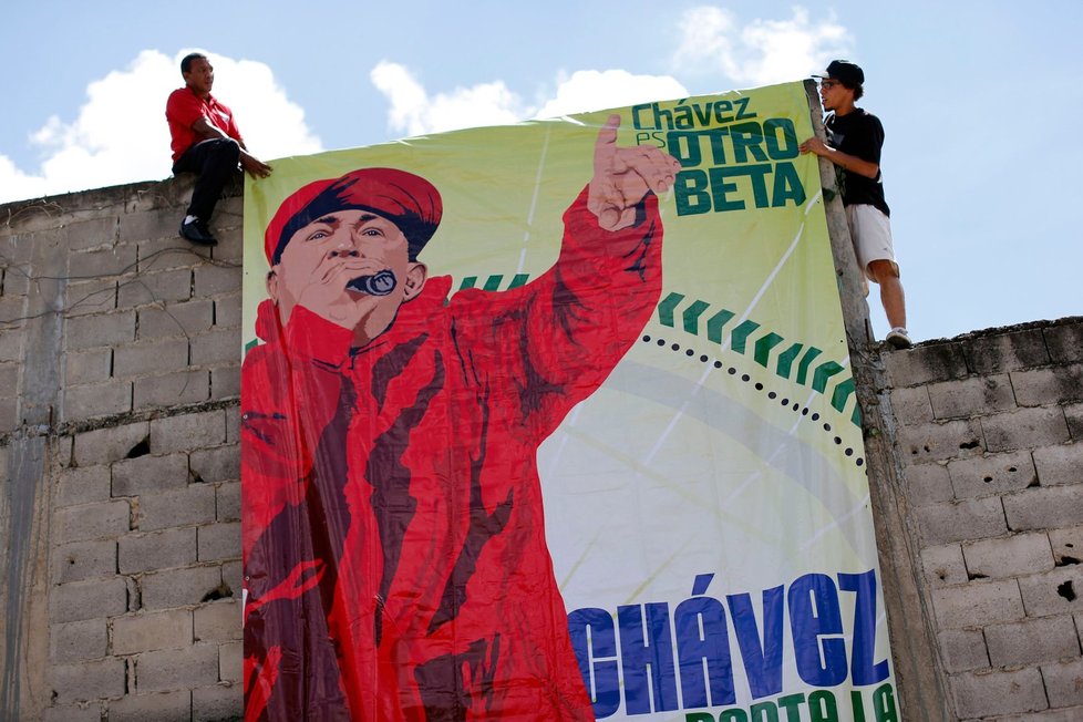 Prezident Chávez chce být blíže mladým: Jako rapper