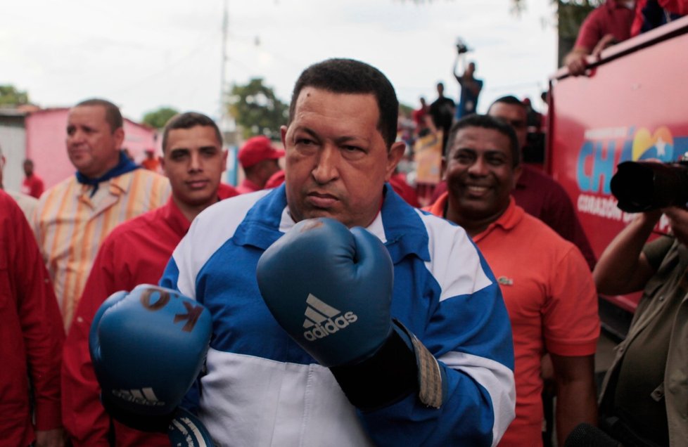 Prezident Chávez podstoupil jen za poslední rok dvě operace kvůli rakovinovému nádoru. Chce však ukázat, že je stále ve formě