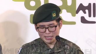 Z tankisty vojačkou: Jihokorejský seržant podstoupil změnu pohlaví, vyhodili ho z armády