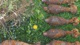 Nechtěný "poklad" v Hukvaldech: Na zahradě vykopal 13 min a granát!