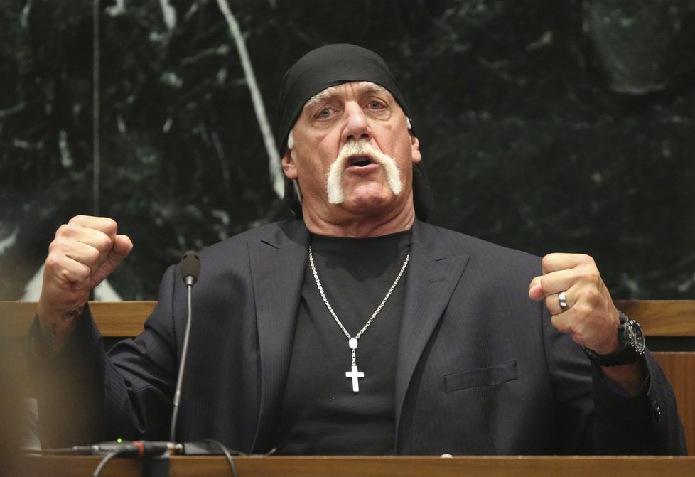 Wrestler Hulk Hogan u soudu.