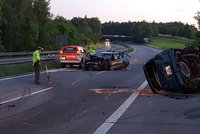 U Humpolce se na D1 srazila dvě auta: Zranili se tři cizinci