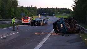 Při nehodě na D1 u Humpolce se srazila tři auta.