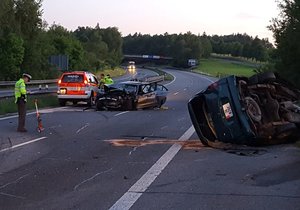 Při nehodě na D1 u Humpolce se srazila tři auta.