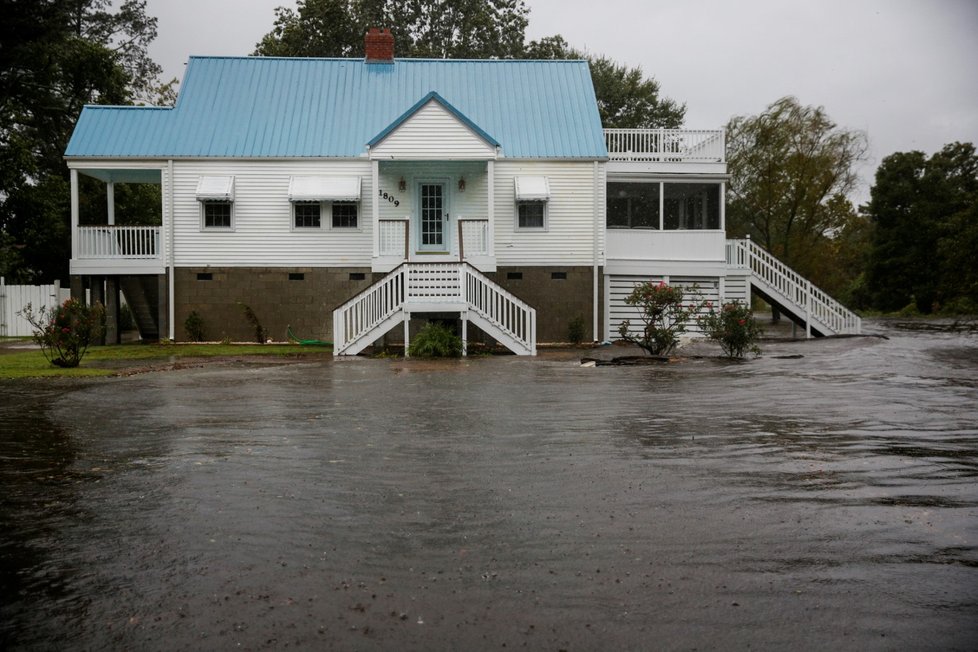 Hurikán Florence pustoší USA (14.9.2018)