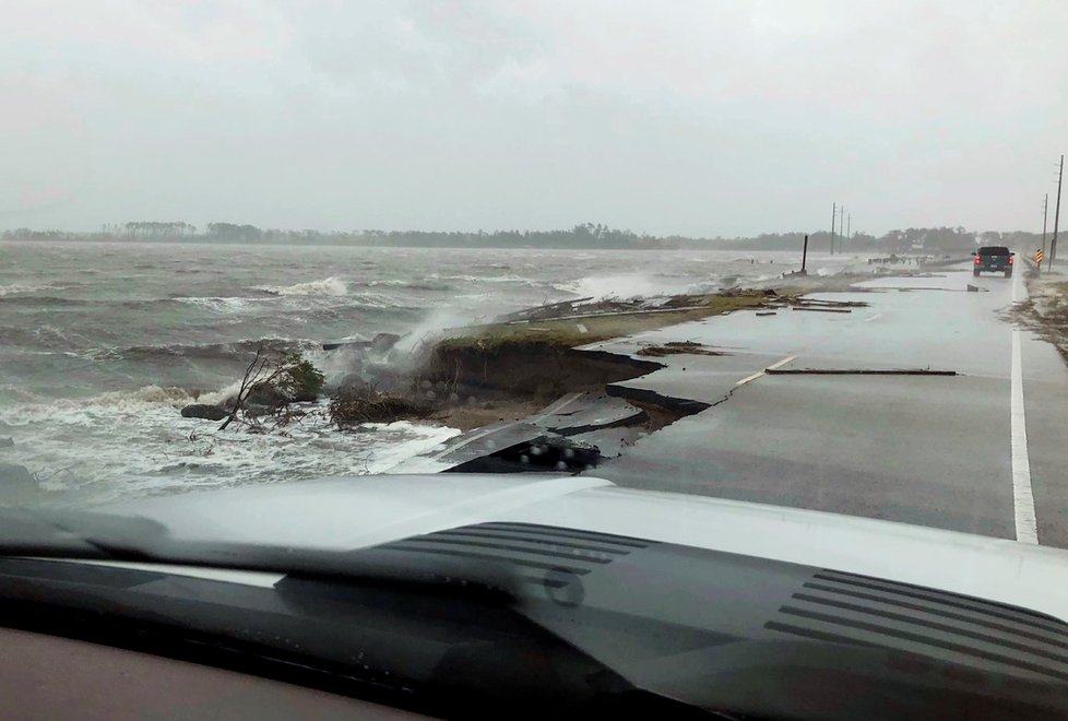 Hurikán Florence pustoší USA (14. 9. 2018).