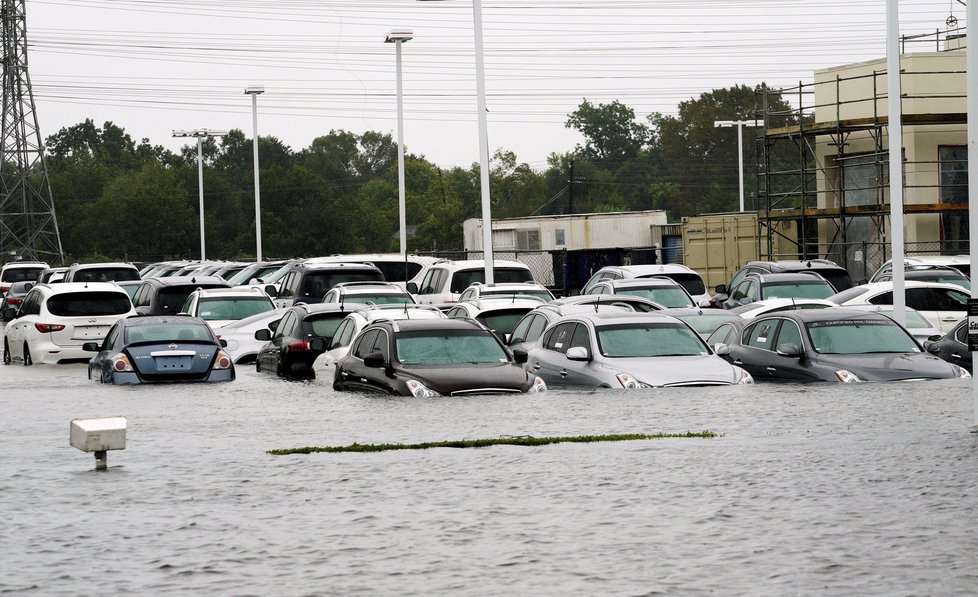 Americký Texas postihly mohutné záplavy kvůli tropické bouři Harvey.