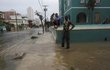 Hurikán Irma se přes Karibik a Kubu dostal na pobřeží Floridy.