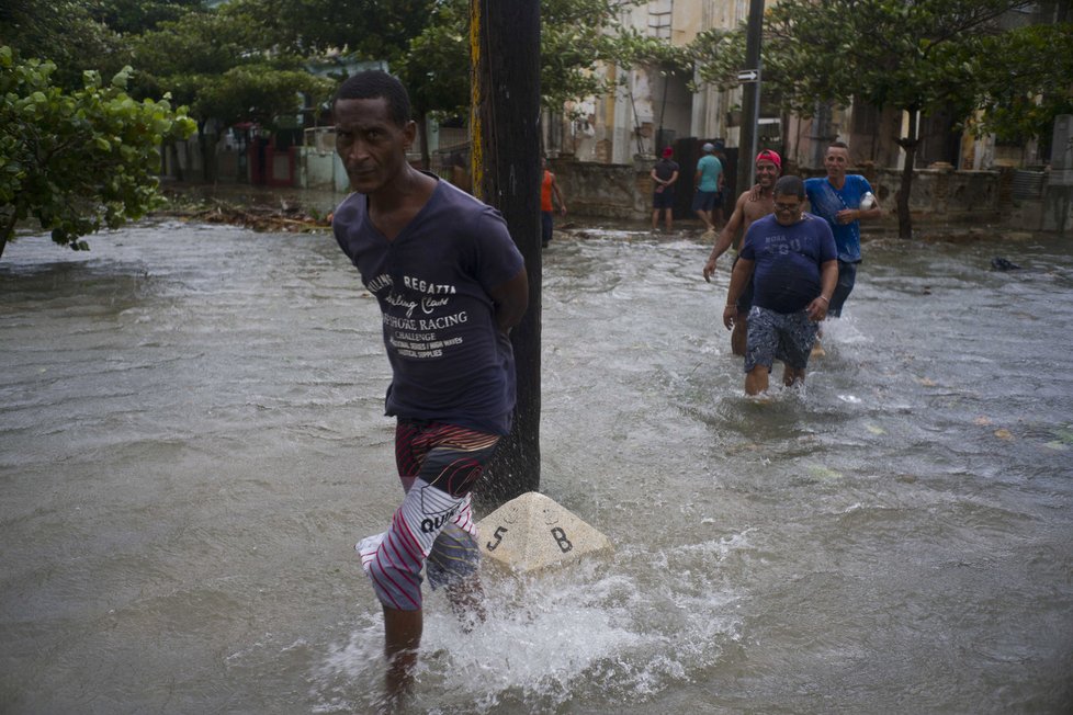 Hurikán Irma na Kubě zapříčinil bleskové povodně.