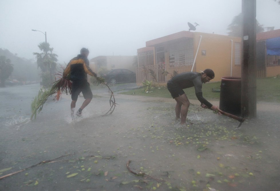 Hurikán Irma devastoval ostrovy v Karibiku. Postiženy byly tisíce lidí.