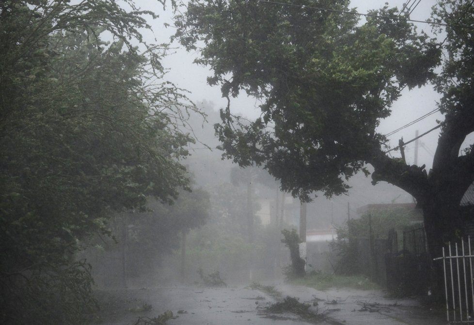 Hurikán Irma devastoval ostrovy v Karibiku. Postiženy byly tisíce lidí.