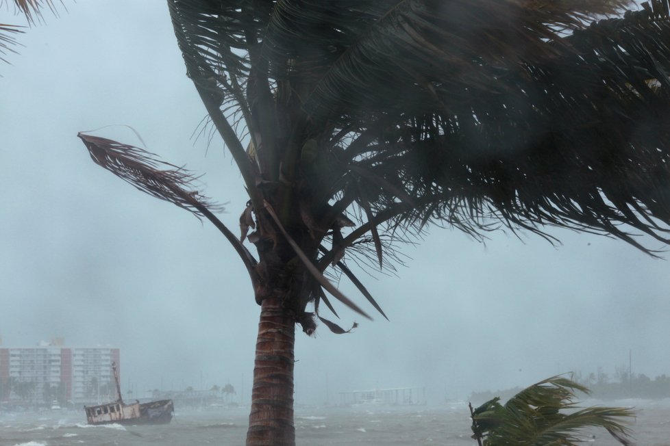 Hurikán Irma devastoval ostrovy v Karibiku. Postiženy byly tisíce lidí.