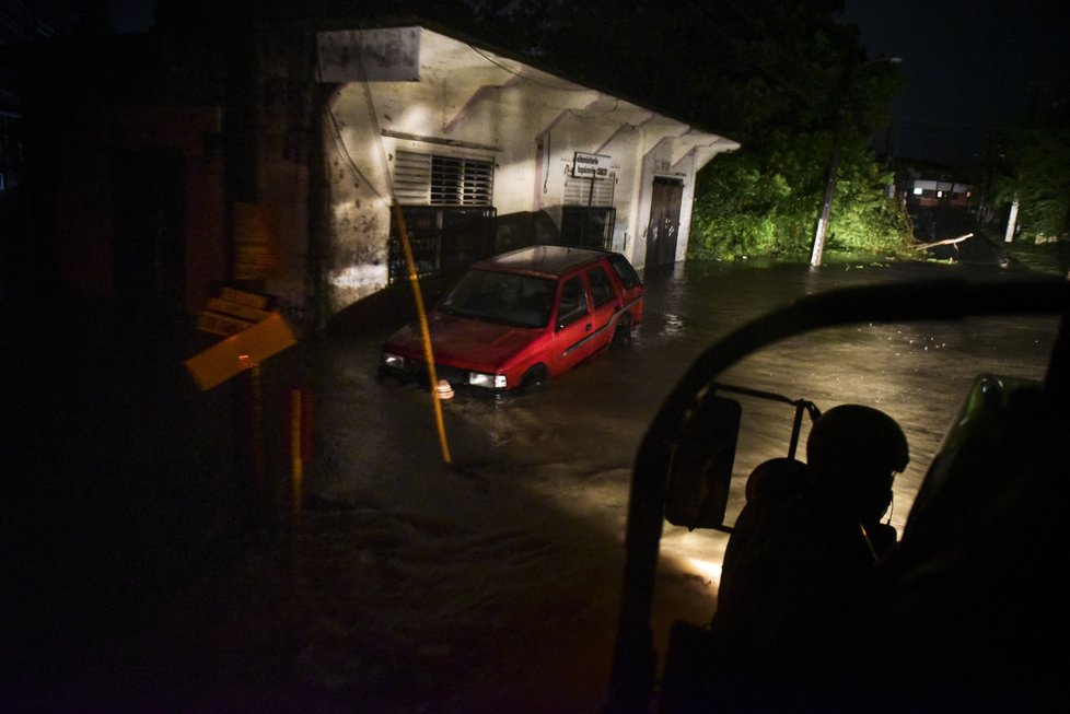 Hurikán Irma devastoval ostrovy v Karibiku. Postiženy byly tisíce lidí.