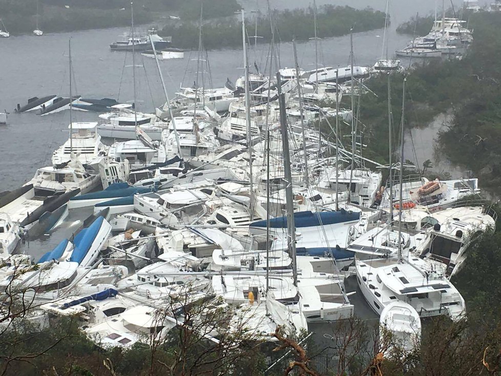 Hurikán Irma devastoval ostrovy v Karibiku. Postiženy byly tisíce lidí.