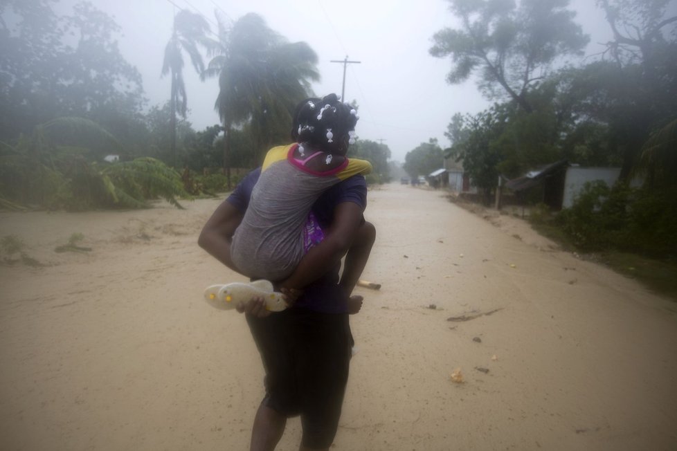 Následky hurikánu Matthew, který se přehnal přes Haiti a Bahamy.